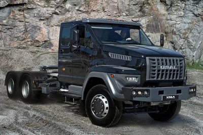 烏拉爾 NEXT 6x4卡車全系上市，助力道路普通貨物運(yùn)輸新升級(jí)
